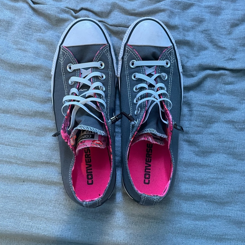 Women’s converse